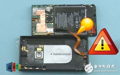 諾基亞Lumia 920無(wú)線(xiàn)充電底座DT-900拆解